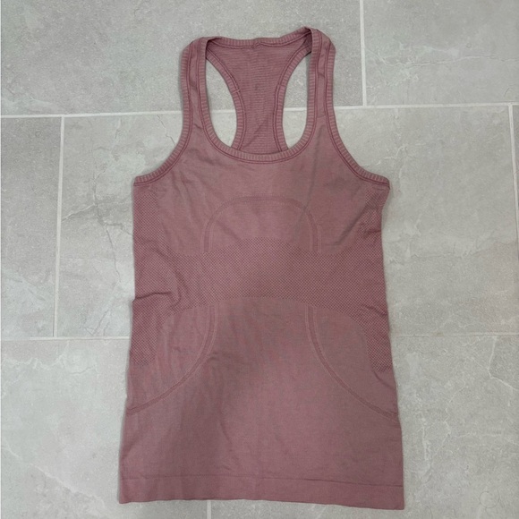 Lululemon Swiftly Tech Hip Length Racerback Tank in Quicksand Size 4 - Picture 3 of 10